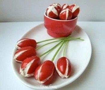 ​Как украсить простые закуски с помидорами