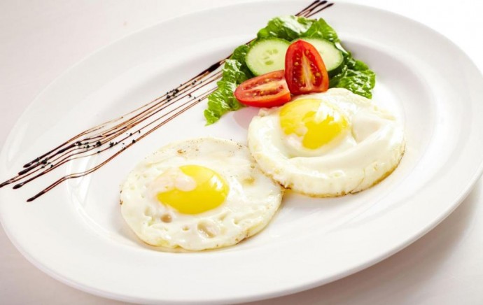 Почему сковороду нельзя мыть сразу после яичницы