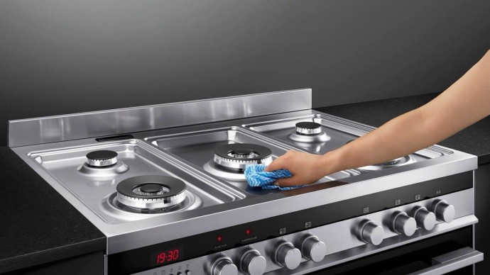 Газовая плита сияет Газовая плита сияет
