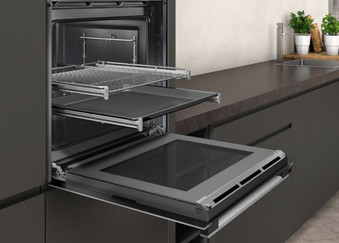 Дверца духовки засияет белизной Дверца духовки засияет белизной