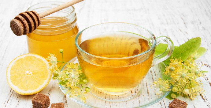​Овсянка, мед, лимон, зеленый чай растворят мелкие морщинки