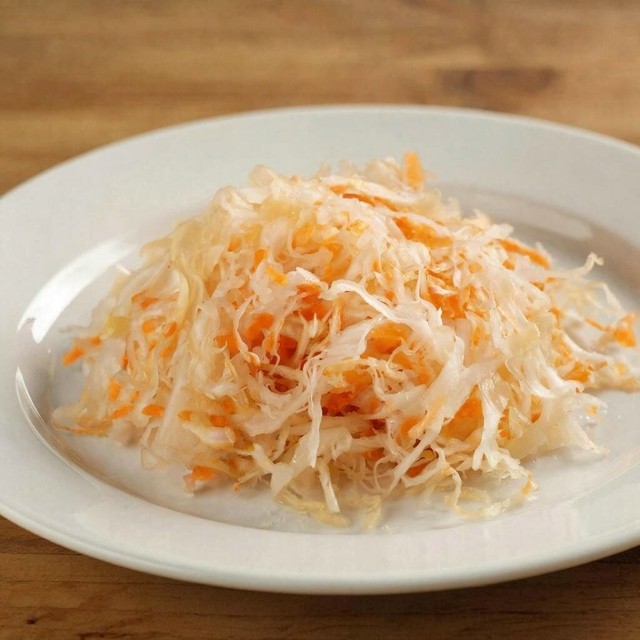 ​Сколько квашеной капусты нужно съесть, чтобы полностью восполнить дефицит витамина C: удивительный 