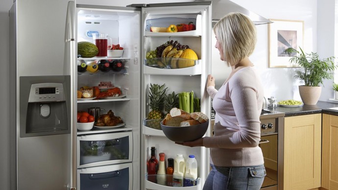 ​9 неожиданных способов, как можно использовать холодильник