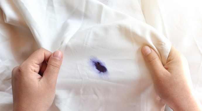 Как вывести с одежды пятно от маркера