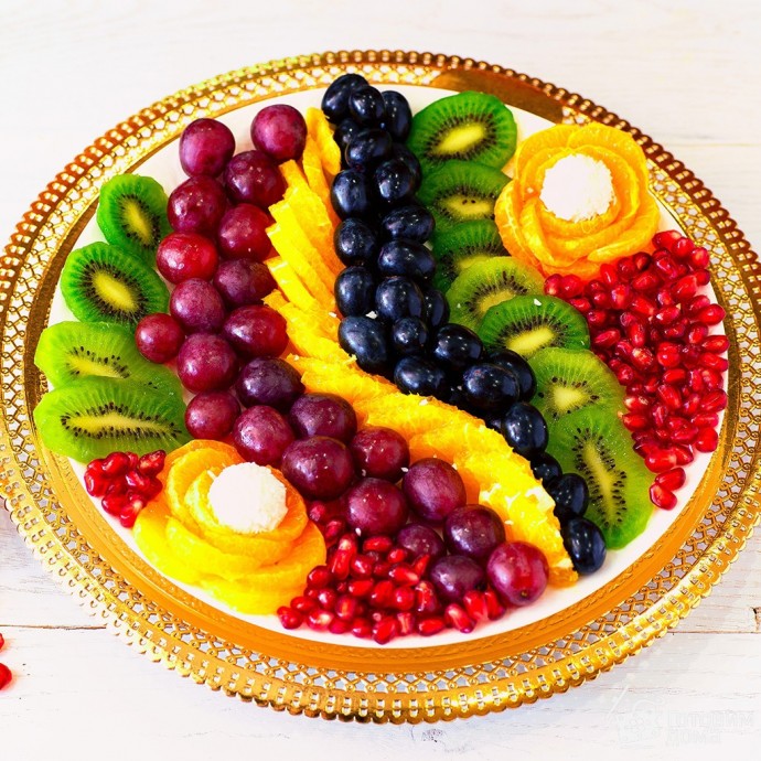 Как красиво и интересно оформить фрукты и ягоды к столу