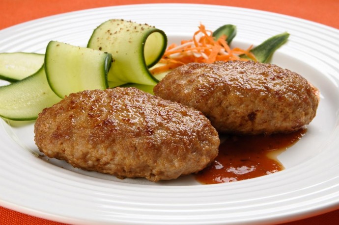 Куда девать старую заварку от чая: не выбрасывайте, это секрет идеальных котлет