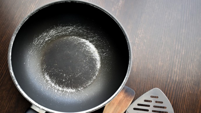 4 способа испортить сковородку с антипригарным покрытием