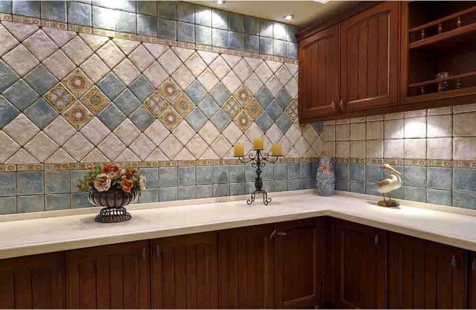 Жир не будет оседать на кухонной плитке Жир не будет оседать на кухонной плитке