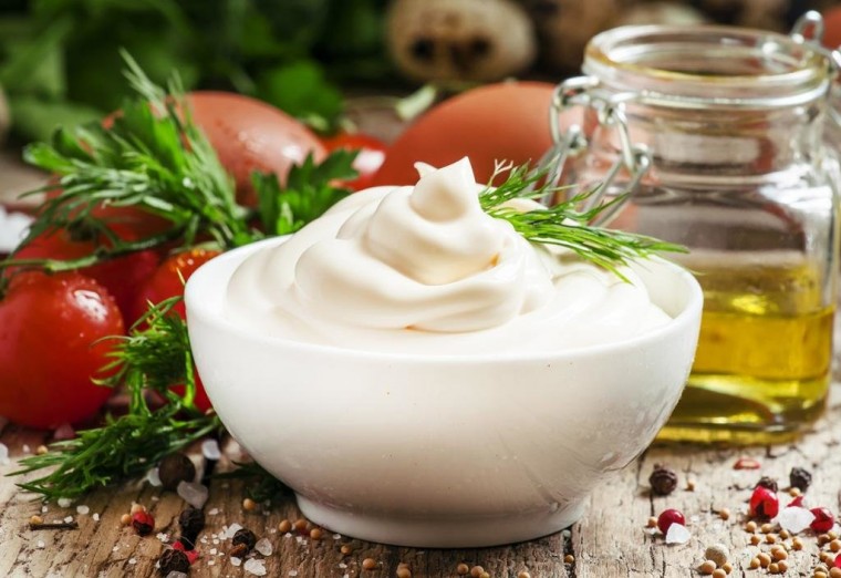 Чем более полезным и вкусным заменить майонез Чем более полезным и вкусным заменить майонез