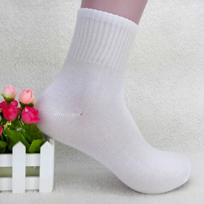 ​Как отстирать белые носки