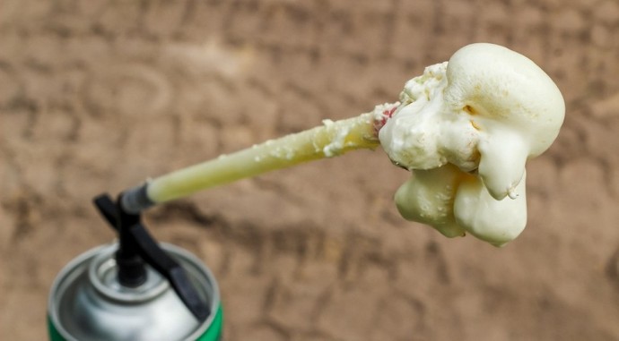 Спасаем любимую вещь от монтажной пены Спасаем любимую вещь от монтажной пены