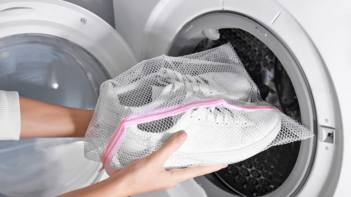 Почему кроссовки рвутся из-за стирки в стиральной машине