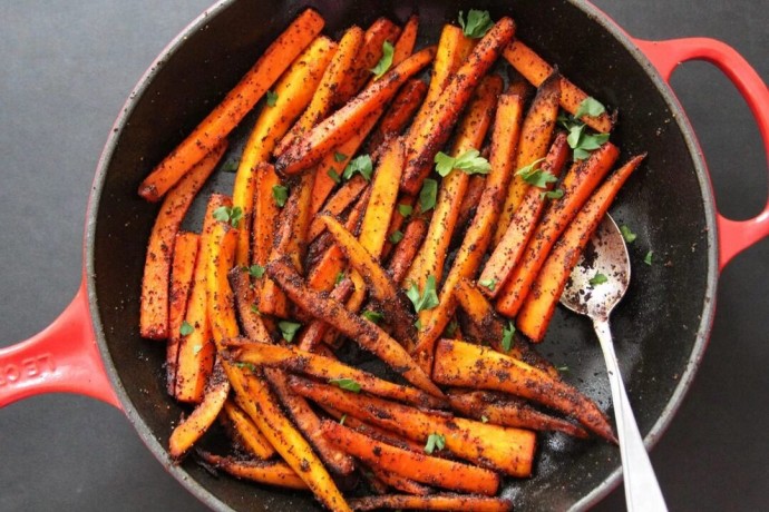 Научный подход: как карамелизация меняет вкус лука и моркови Научный подход: как карамелизация меняет вкус лука и моркови