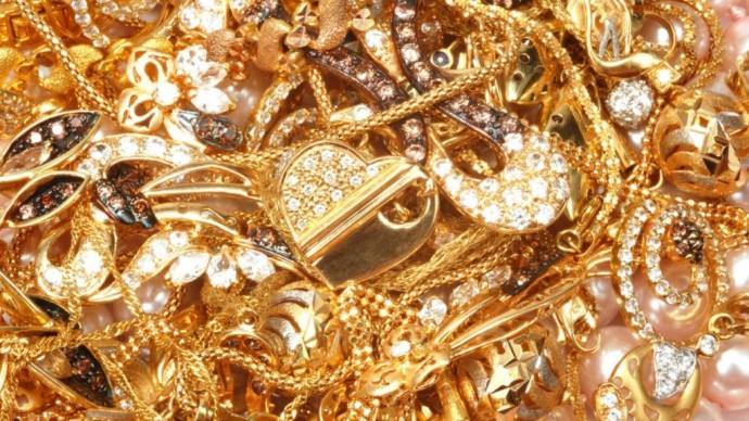Как "заставить" золотые украшения заблестеть сильнее