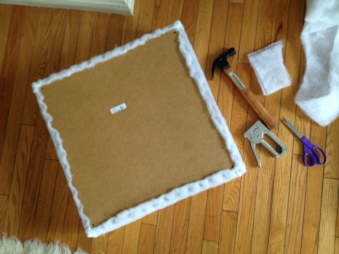 Превращаем столик из Ikea в мягкую банкетку.
