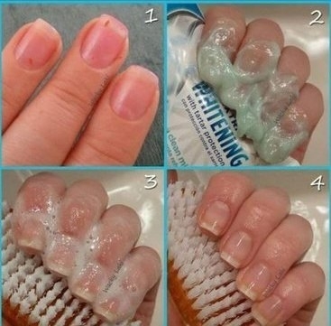 Зубная паста отлично отбеливает пожелтевшие ногти.