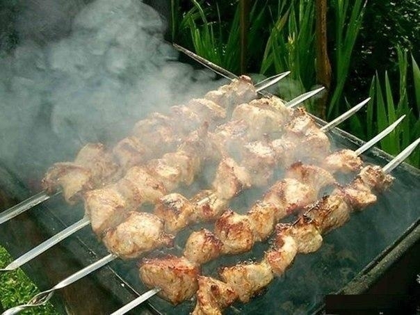 Маленькая хитрость при приготовлении шашлыка Маленькая хитрость при приготовлении шашлыка