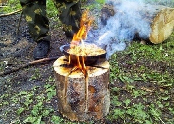 Дровяной примус в походе.