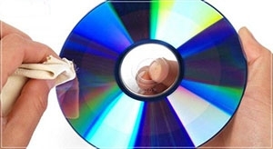 Как почистить CD диск?