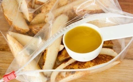 Запеченные картофельные дольки Запеченные картофельные дольки