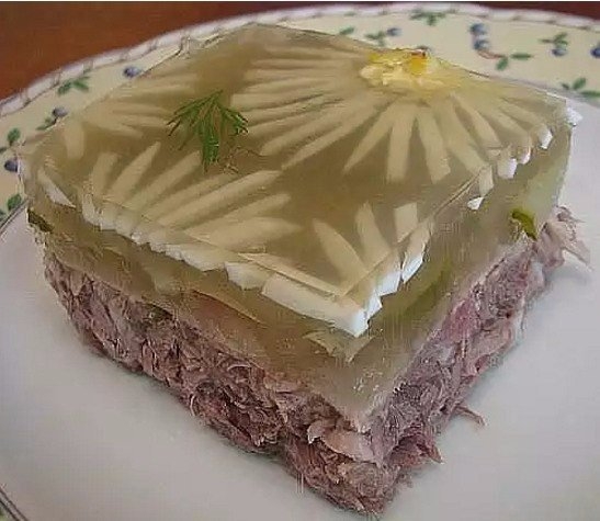 Та хозяйка молодец, что готовит холодец! Та хозяйка молодец, что готовит холодец!